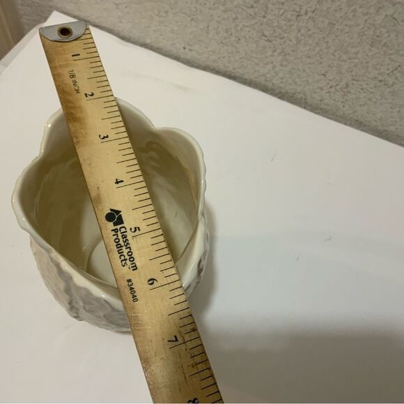 I Godinger & Co Home Essential 7” Embossed Cabbage Leaf Cream Pitcher - Picture 11 of 11